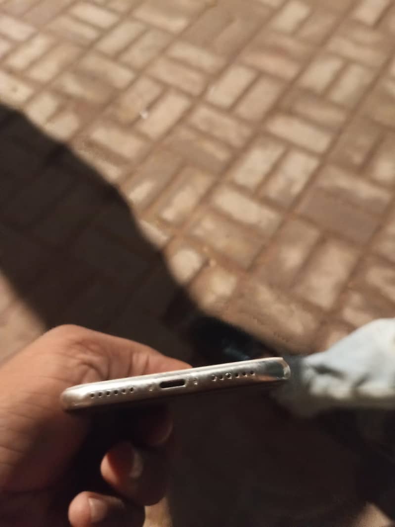 iphone x 4