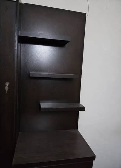 Dressing table