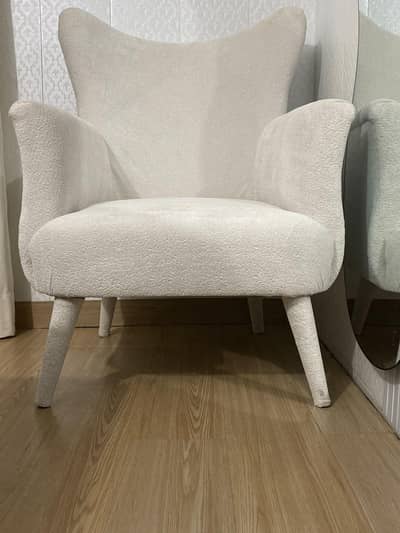 Accent sofa chair