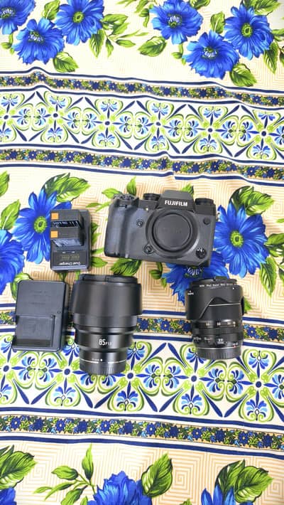 Fujifilm XH1 Body  viltrox 85mm 1.8  Fujifilm 18.55 lens