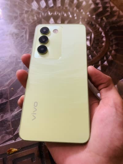 Vivo Y100