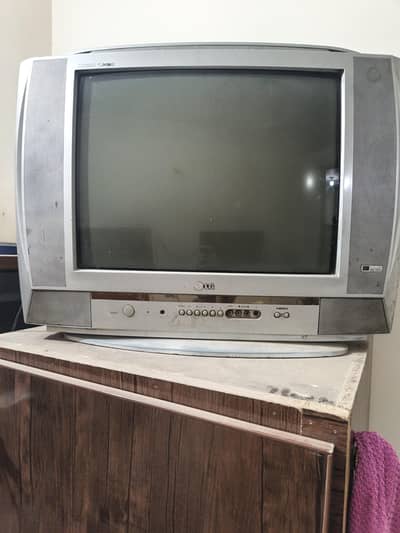 LG tv for sale