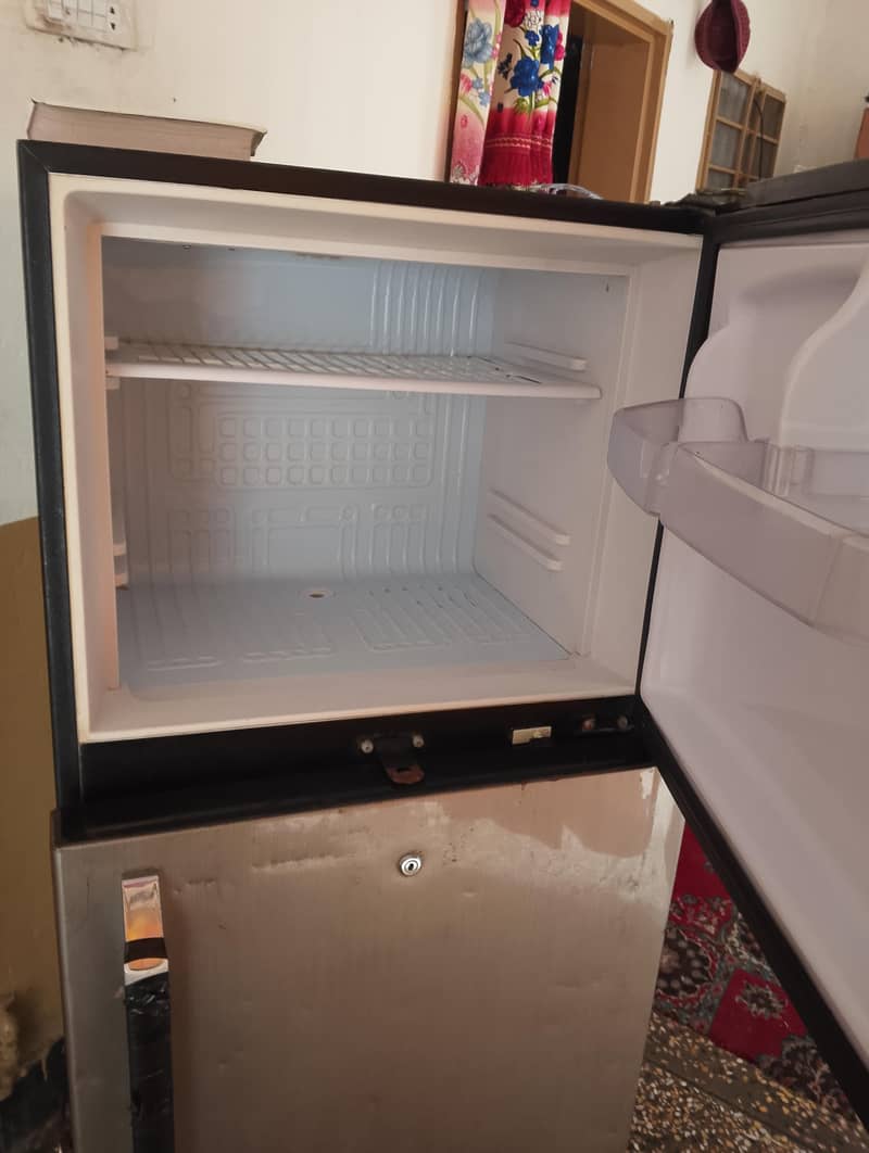 Waves Refrigerator 4