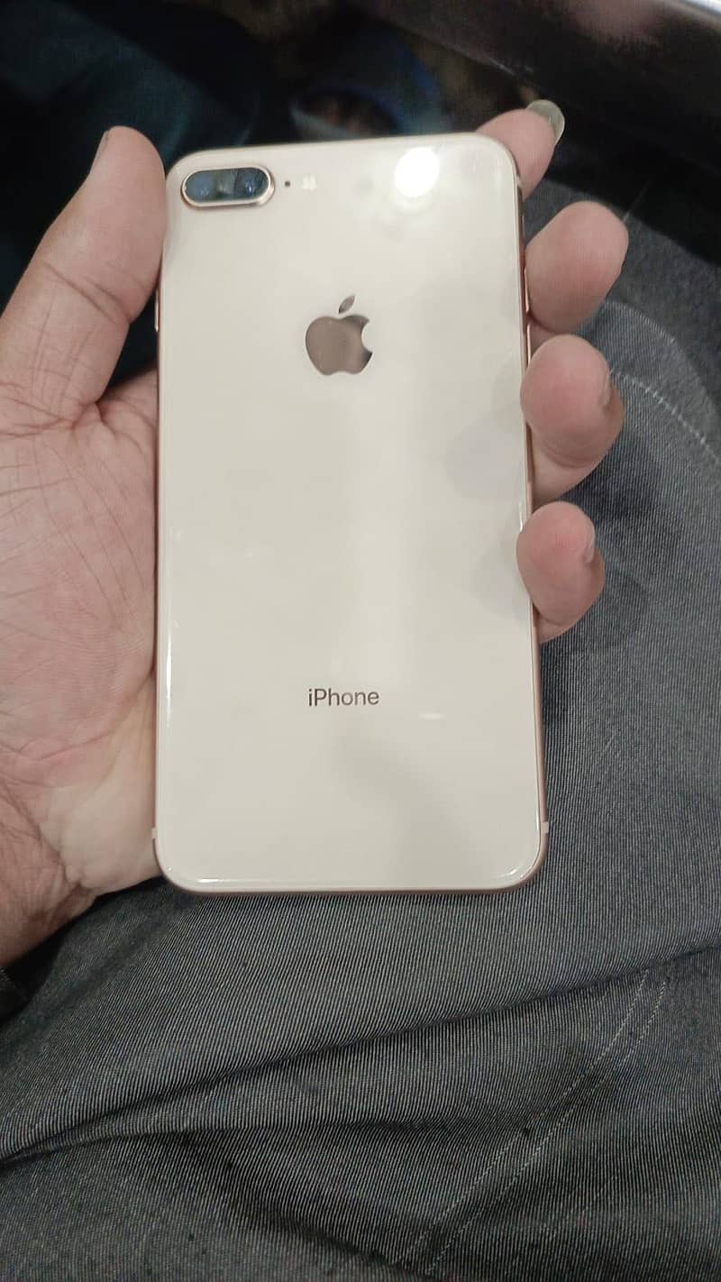 Apple iPhone 8 Plus 0