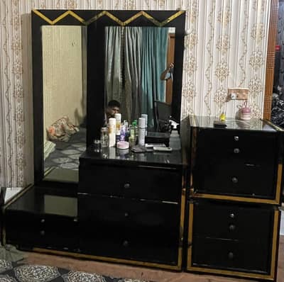 Bedsides tables and dressing table double mirror