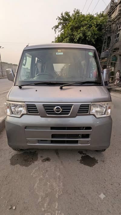 Nissan Clipper 2012