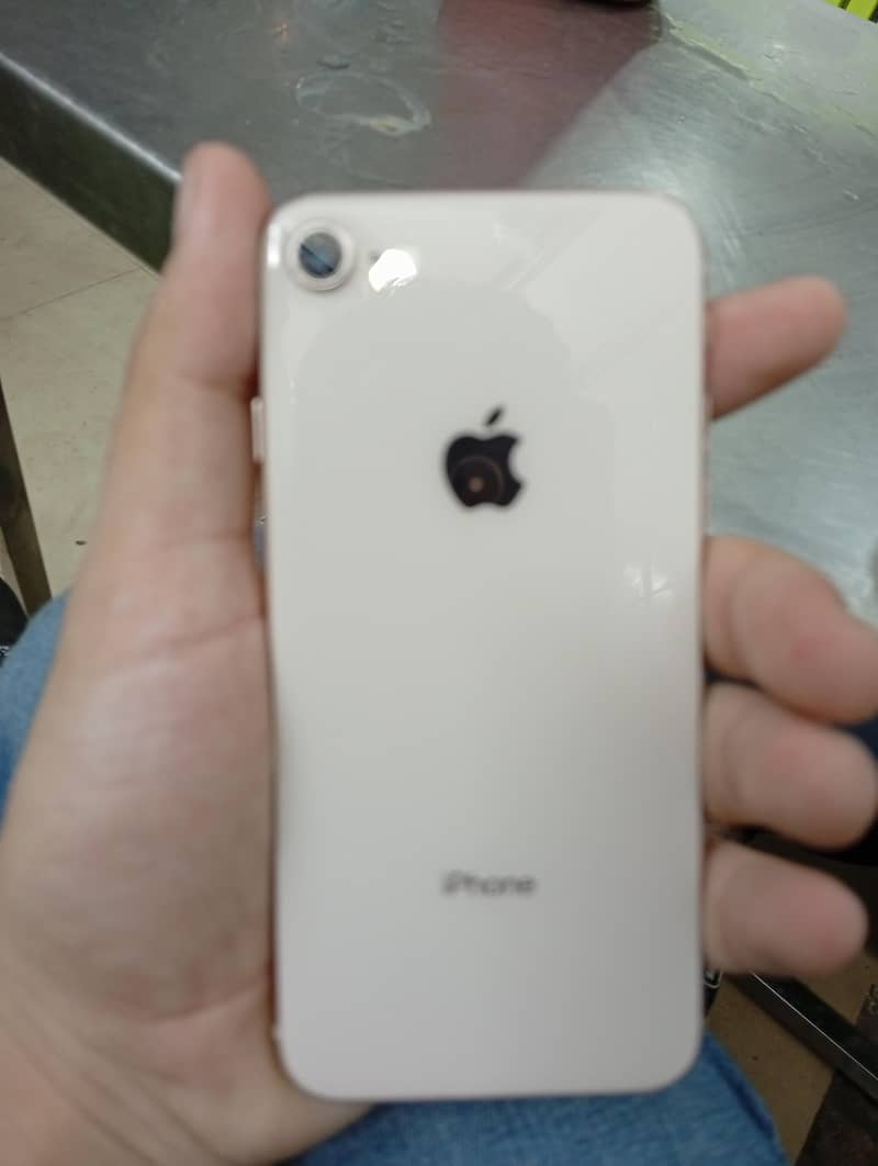 Apple iPhone 8 0