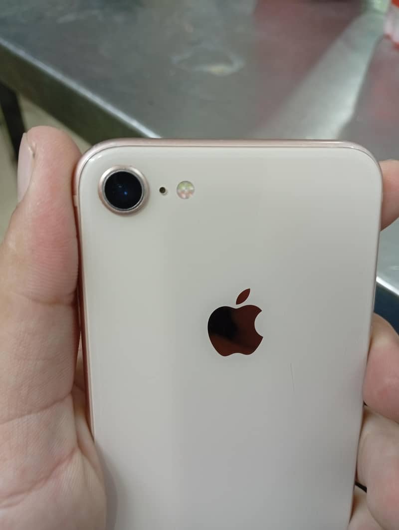 Apple iPhone 8 6