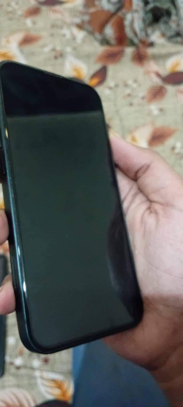 Apple iPhone 13 1