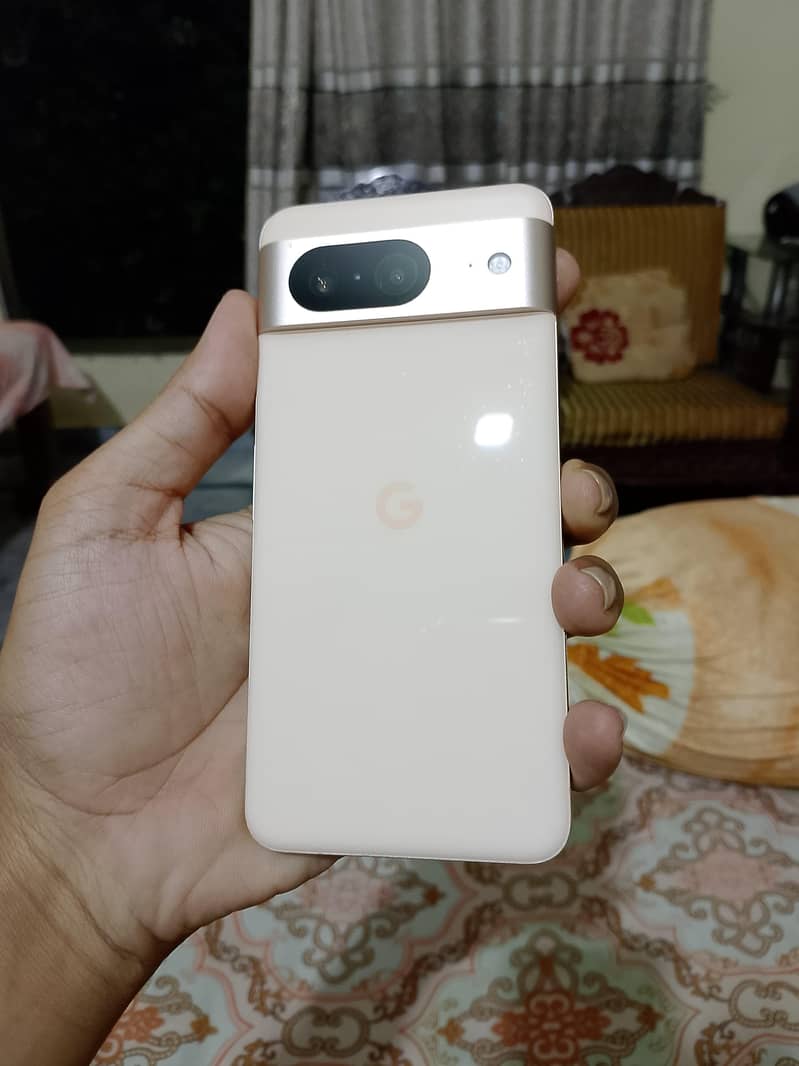 Google Pixel 8 1