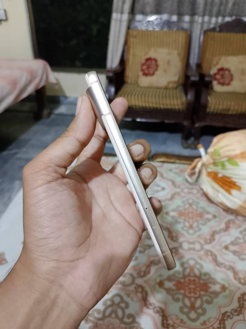 Google Pixel 8 2
