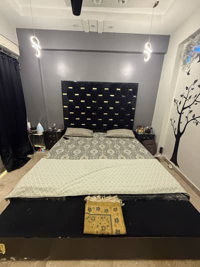 King size bed