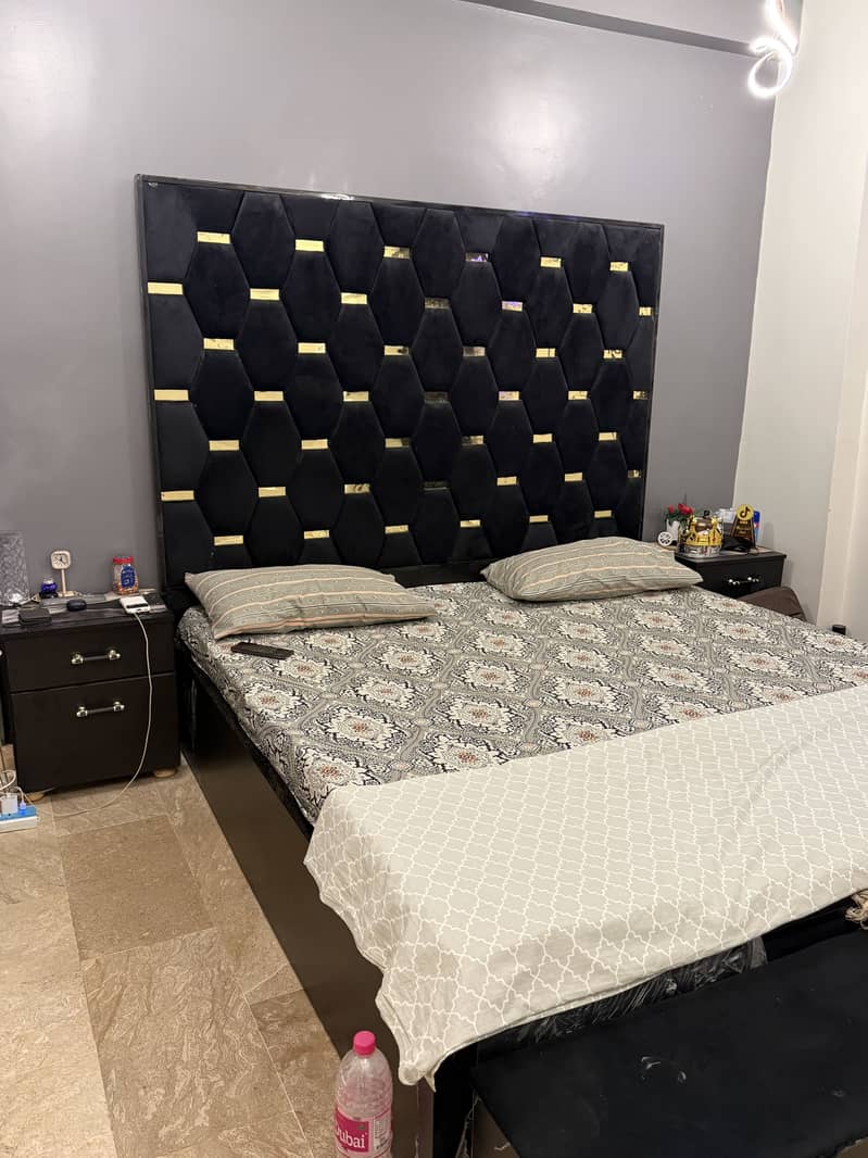 King size bed 4