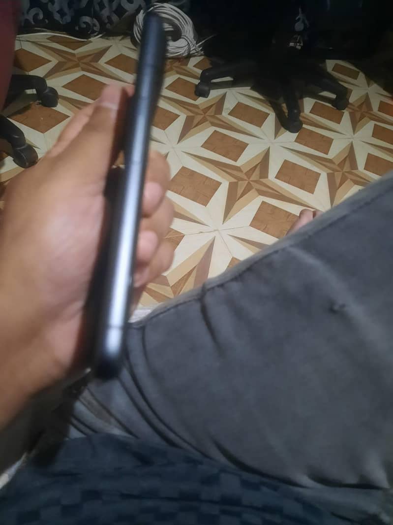 Google Pixel 8 2