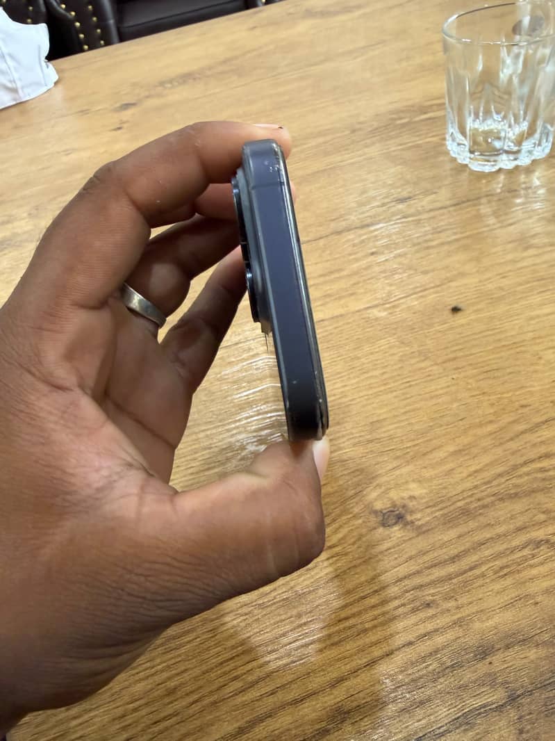 Apple iPhone 15 Pro 1