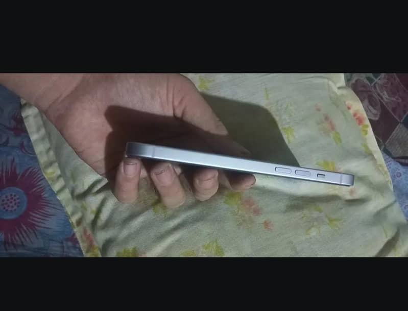 Apple iPhone 14 plus 3
