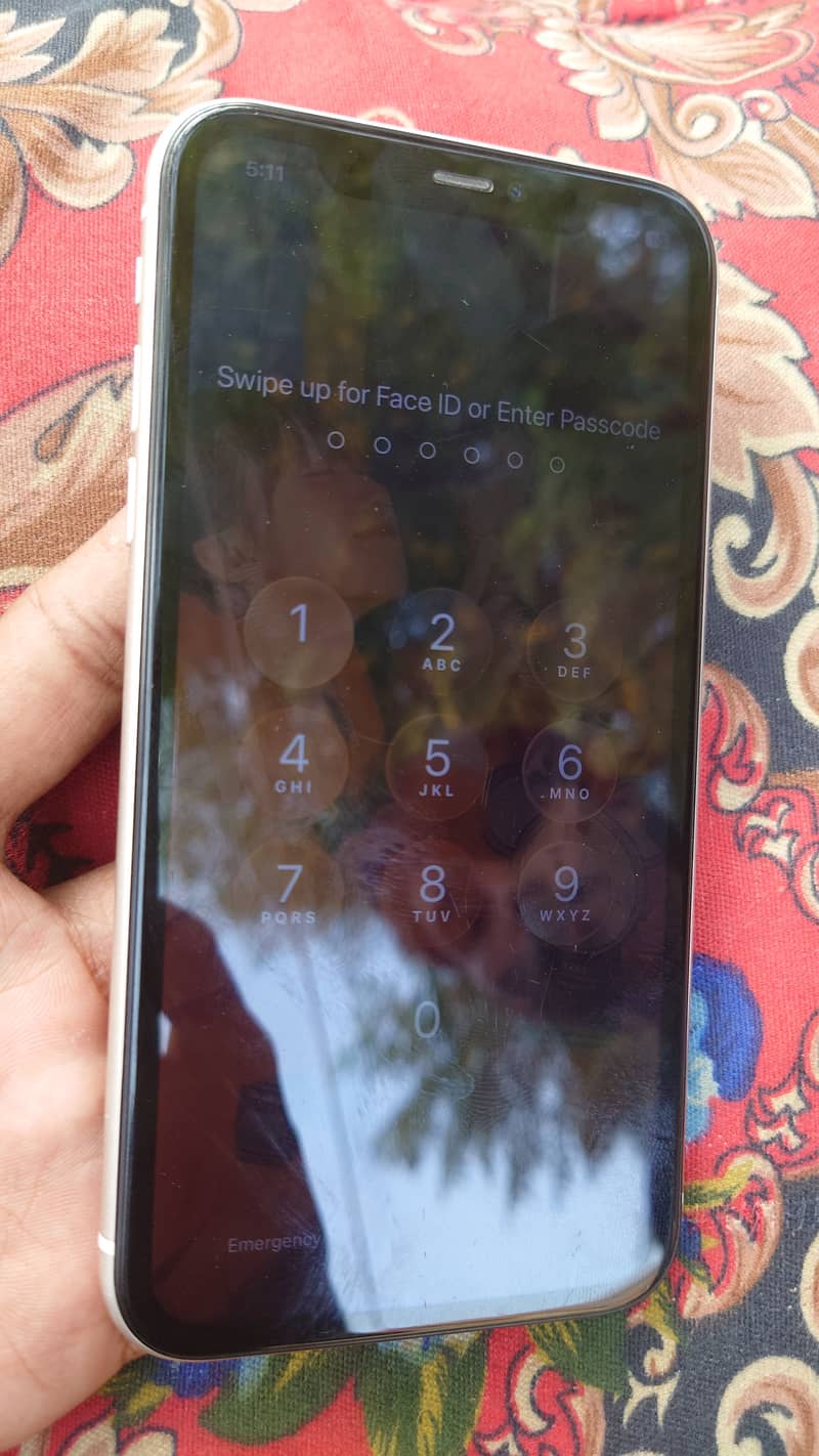 Apple iPhone 11 0