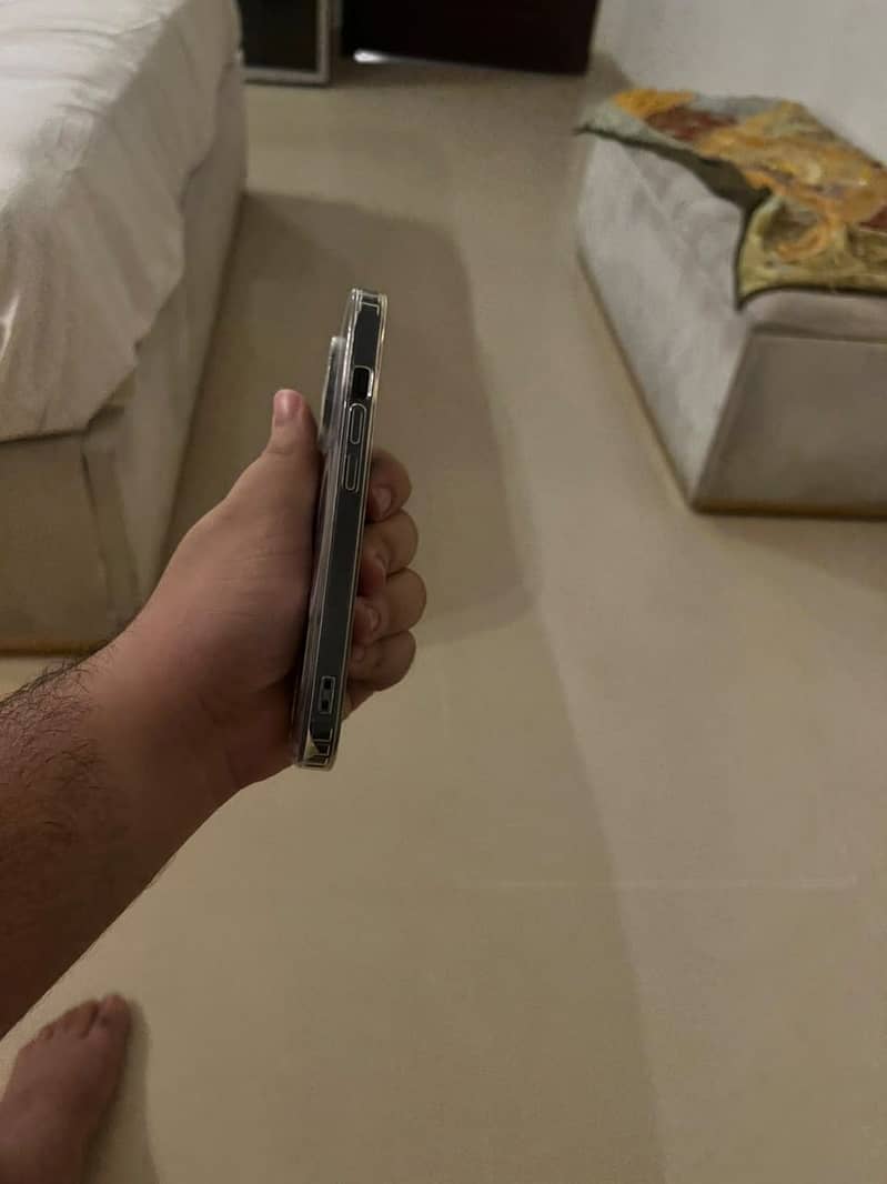 Apple iPhone 15 2