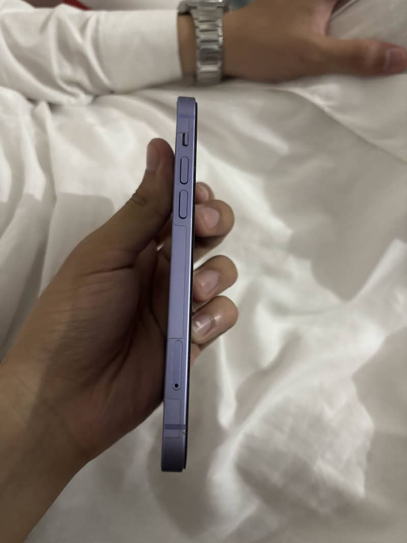 Apple iPhone 12 2