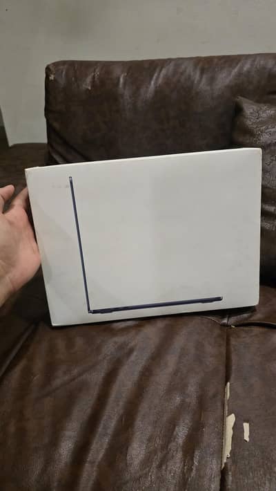 Macbook Air M3 (16/256)