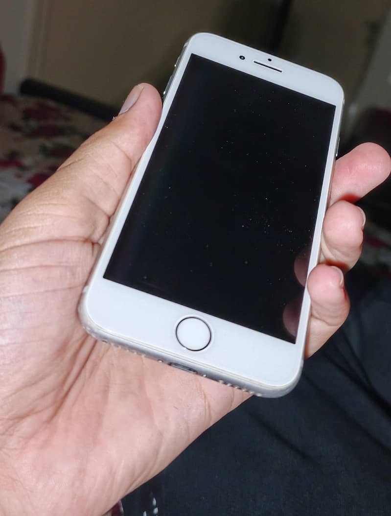Apple iPhone 8 0