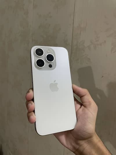 Apple iPhone 15 Pro (03264941238)