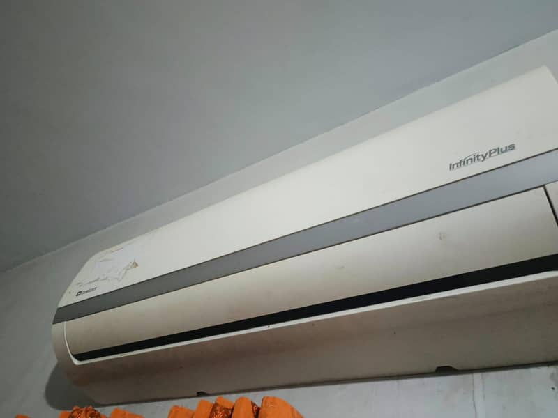 DAWLANCE INFINITY PLUS SPLIT AC 1