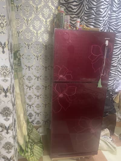 Is nambar pe rabta kare 03082613820 Red colour fredg bilkul ok h