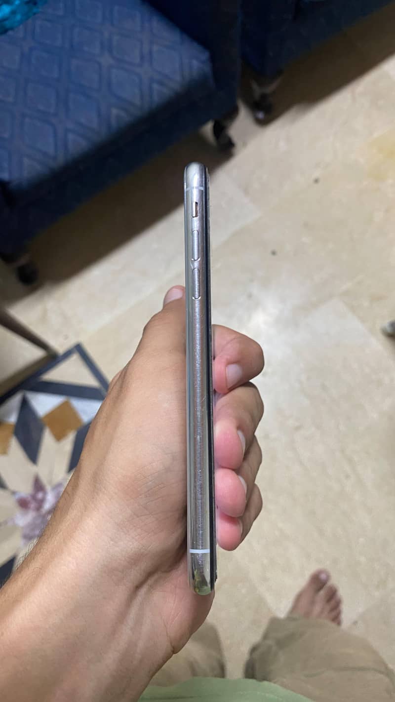 Apple iPhone X 1