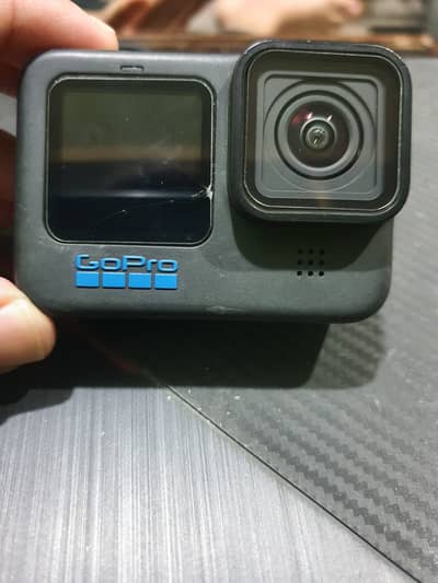 urgently selling my gopro hero 11