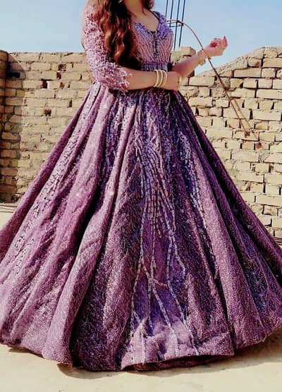 I buy my turkish wedding dress sirf aik bar used howa hn