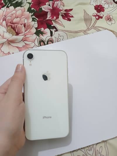 Apple iPhone XR
