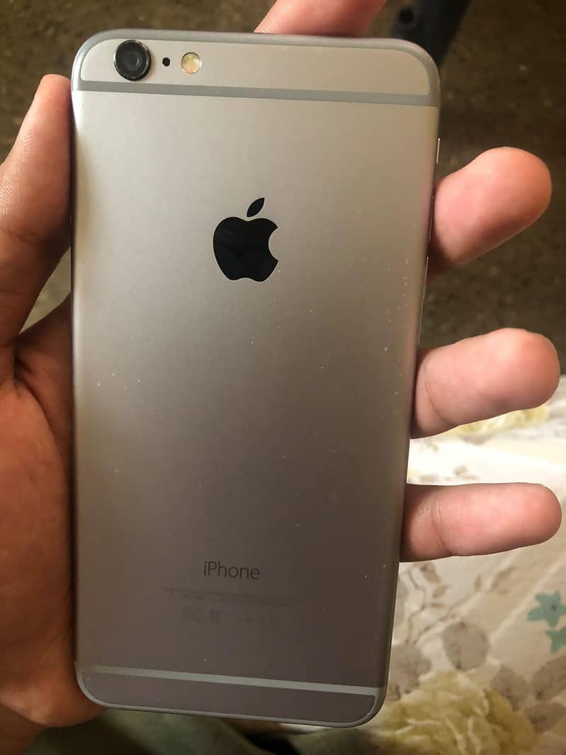 Apple iPhone 6 Plus 3