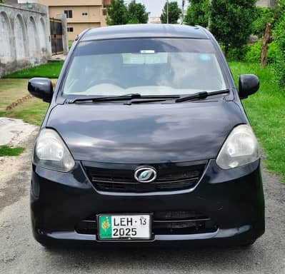 Daihatsu Mira 2012
