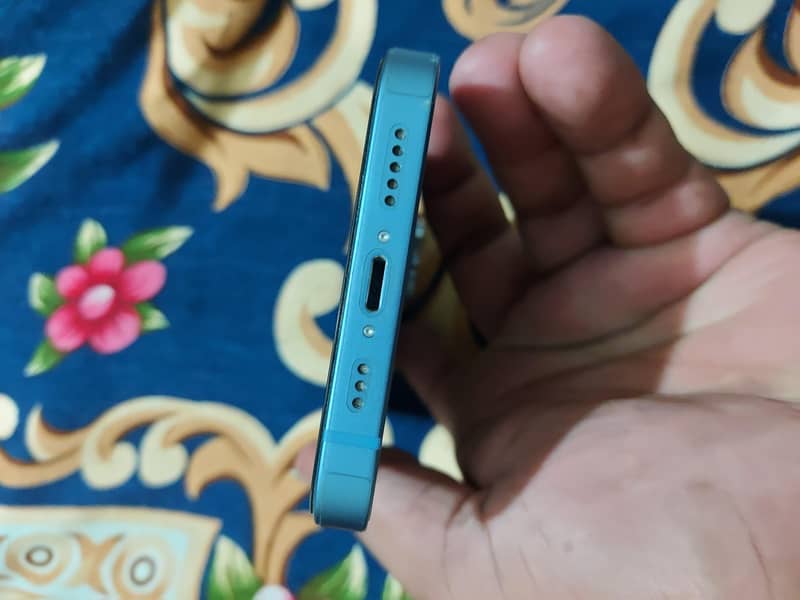 Apple iPhone 14 2