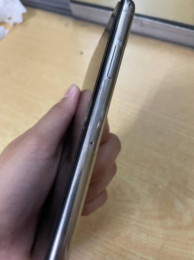 Apple iPhone X 0
