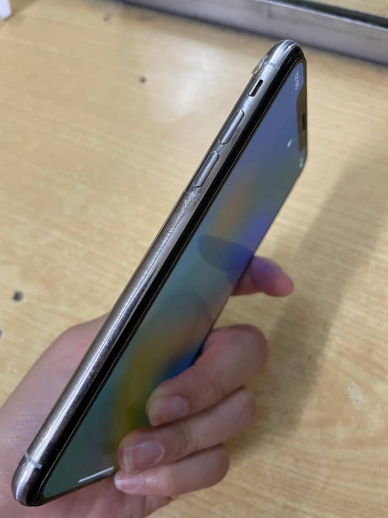 Apple iPhone X 2