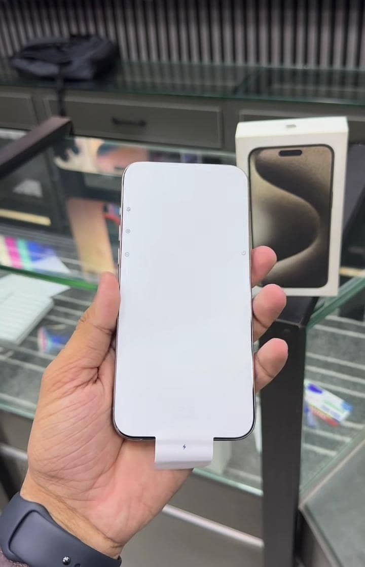 iphone 15 pro max 1