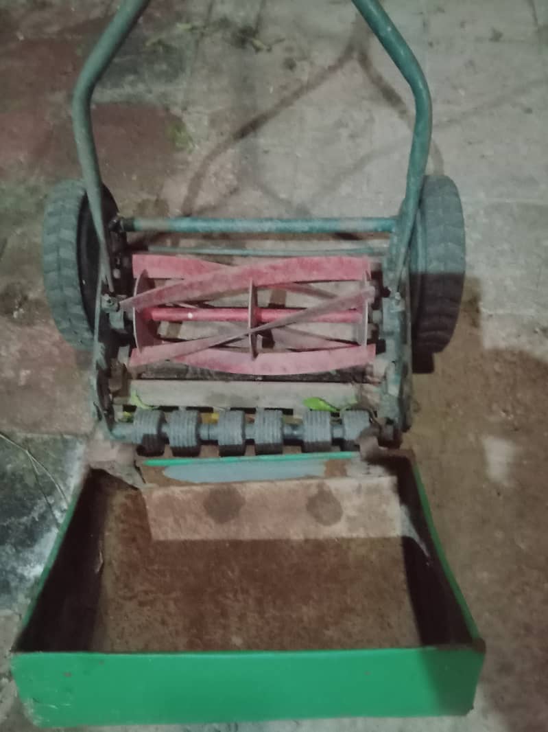 Grass cutting machine 1