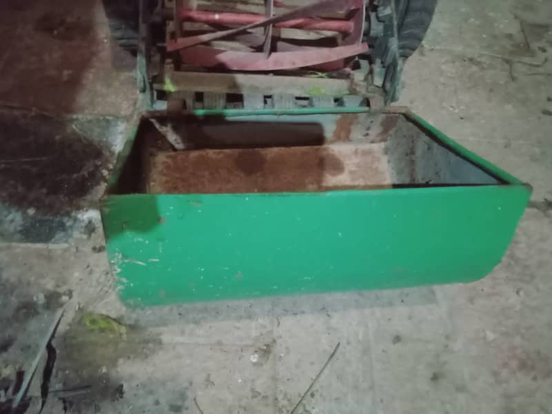 Grass cutting machine 3