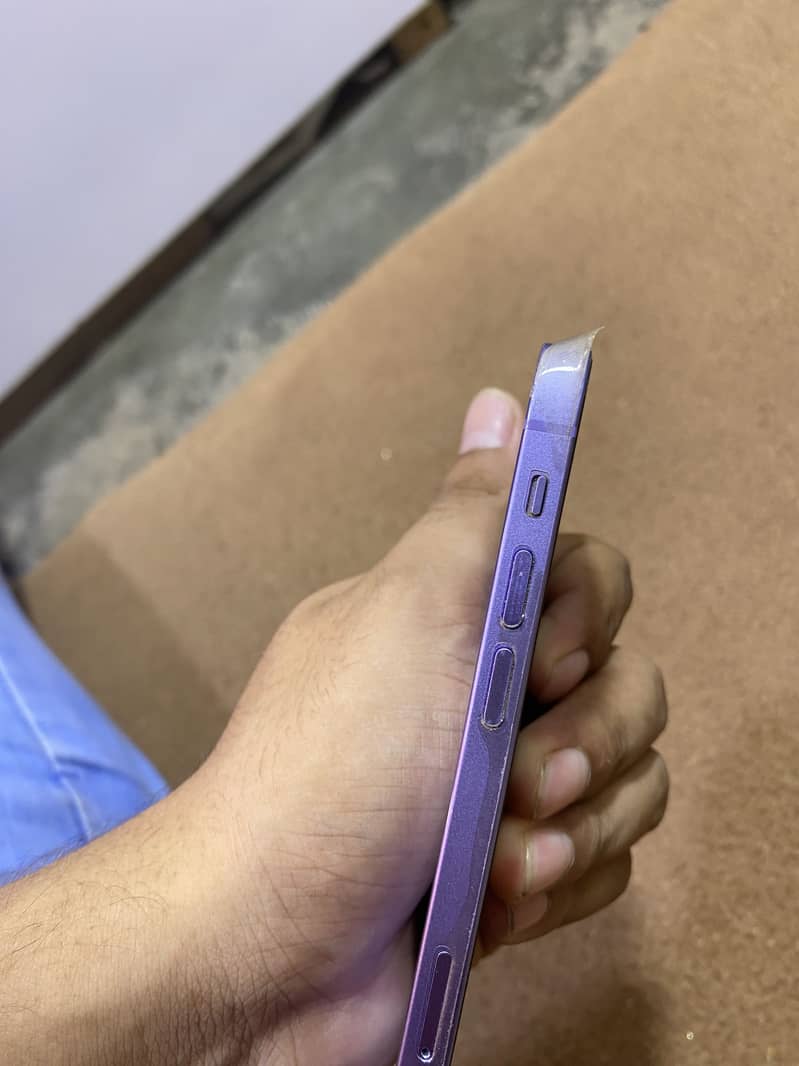 Apple iPhone 12 mini 1