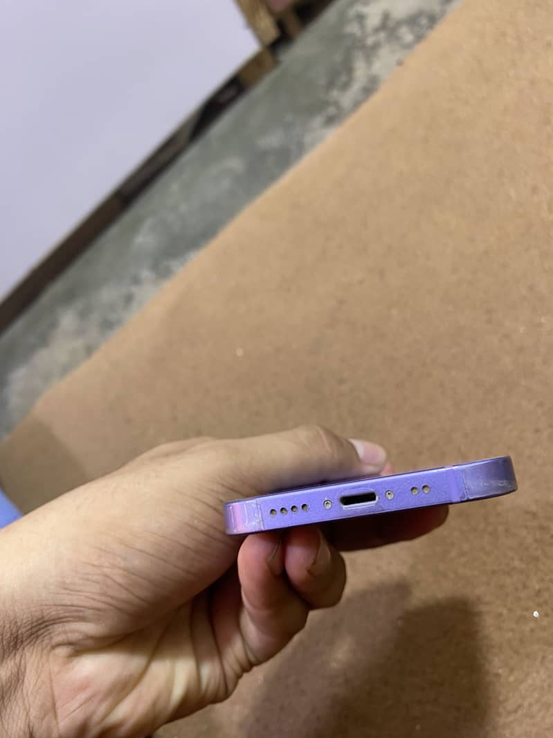 Apple iPhone 12 mini 4