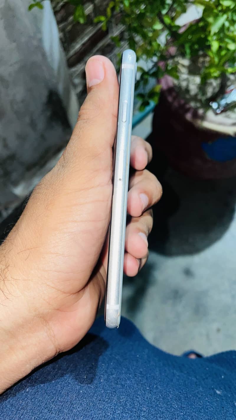 Apple iPhone SE 1