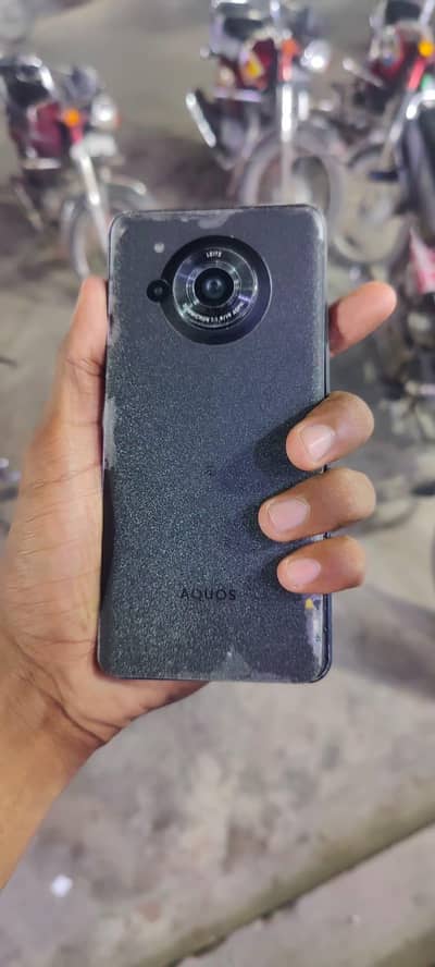 Sharp Aquos Sense7