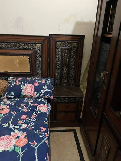 im selling my bed set