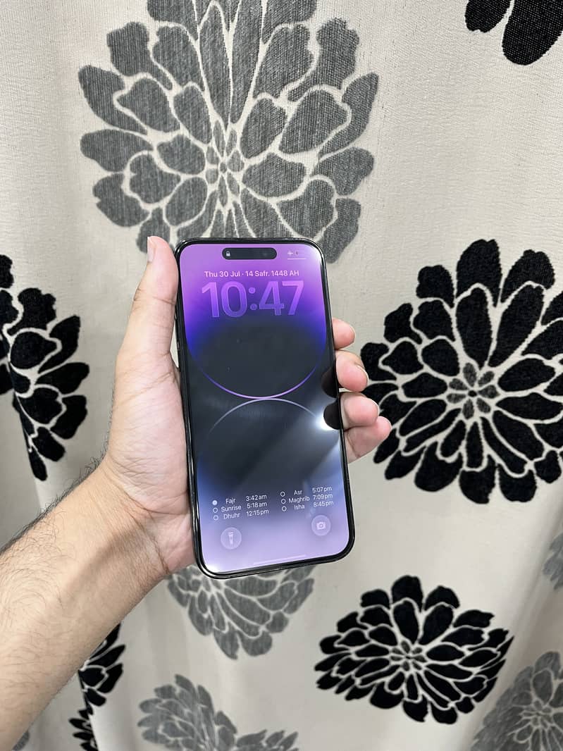 Apple iPhone 14 Pro Max 1
