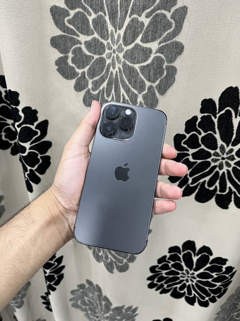 Apple iPhone 14 Pro Max 4
