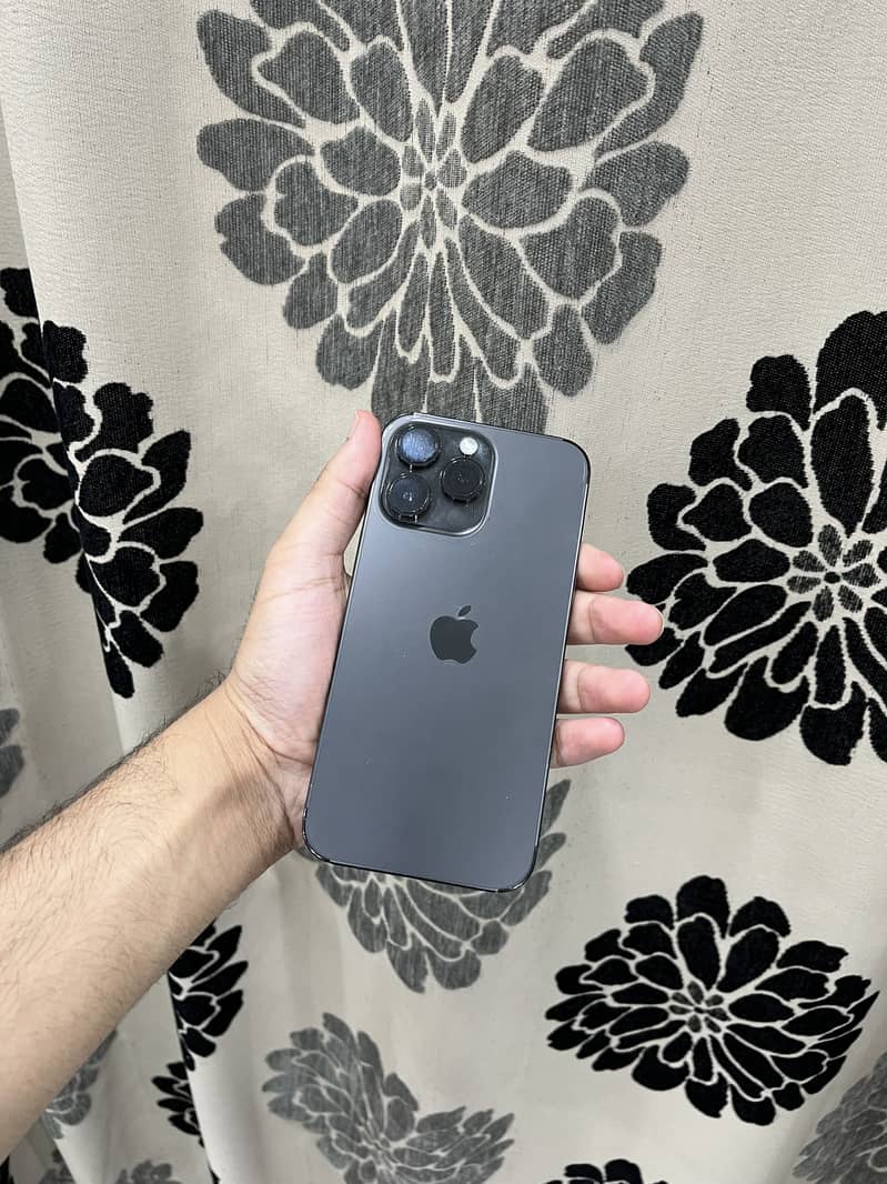 Apple iPhone 14 Pro Max 5