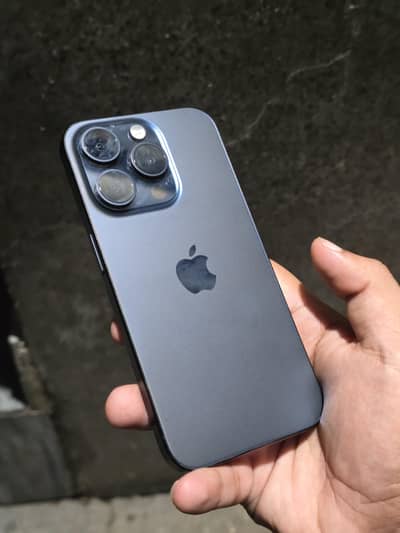 Apple iPhone 15 Pro