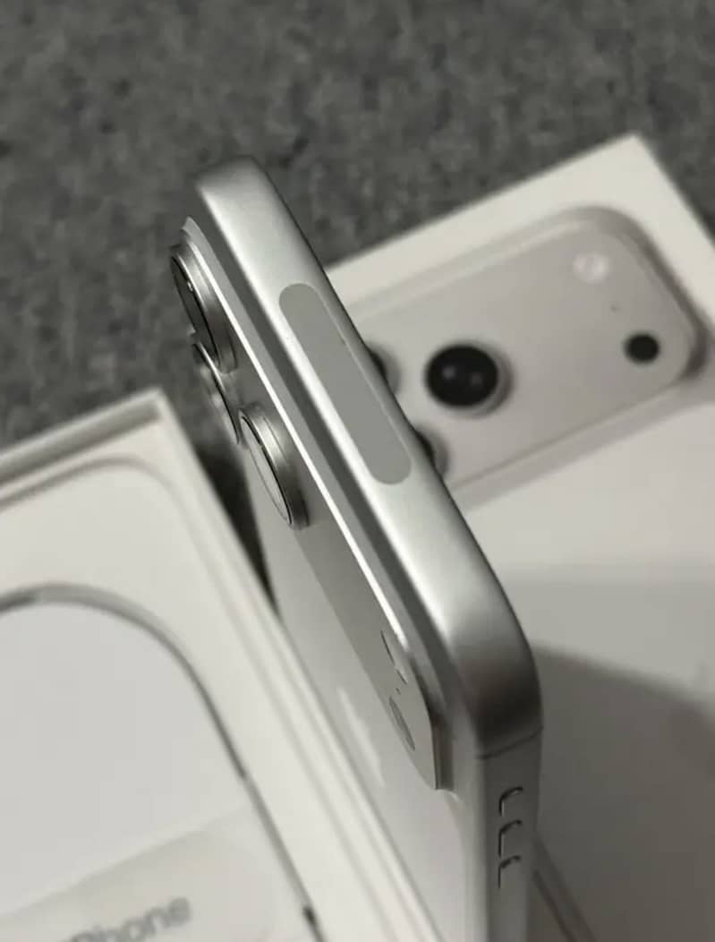 Apple iPhone 17 Pro 4